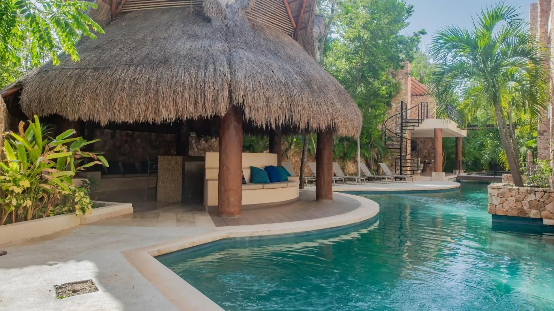 Luxury Aldea Zama 2Bed - 2Bat Apartment Private Terrace & Swim Up Tulum