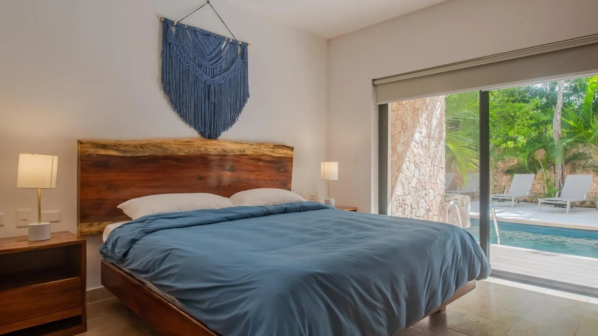 Luxury Aldea Zama 2Bed - 2Bat Apartment Private Terrace & Swim Up Tulum Mexico