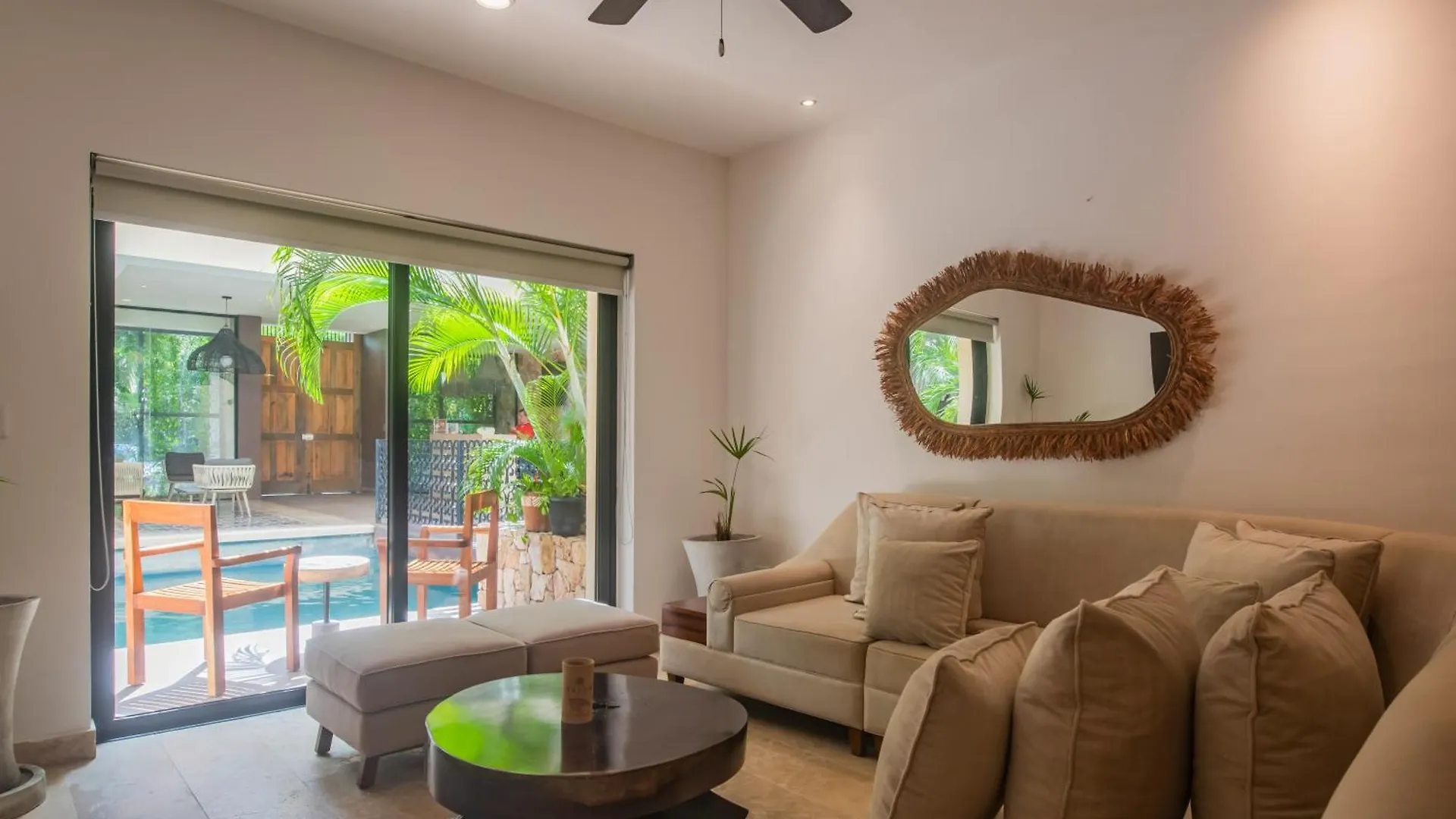 Luxury Aldea Zama 2Bed - 2Bat Apartment Private Terrace & Swim Up Tulum